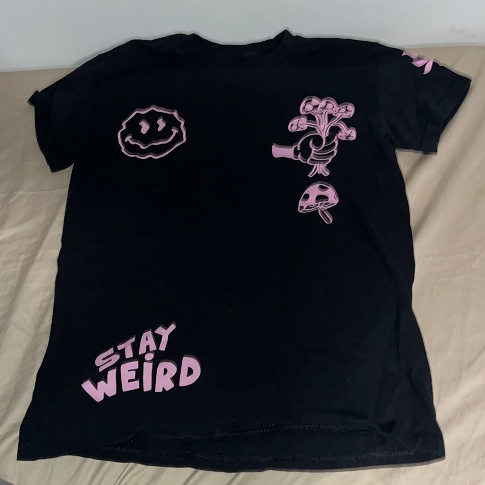 Spencer’s Stay Weird Shirt Size S